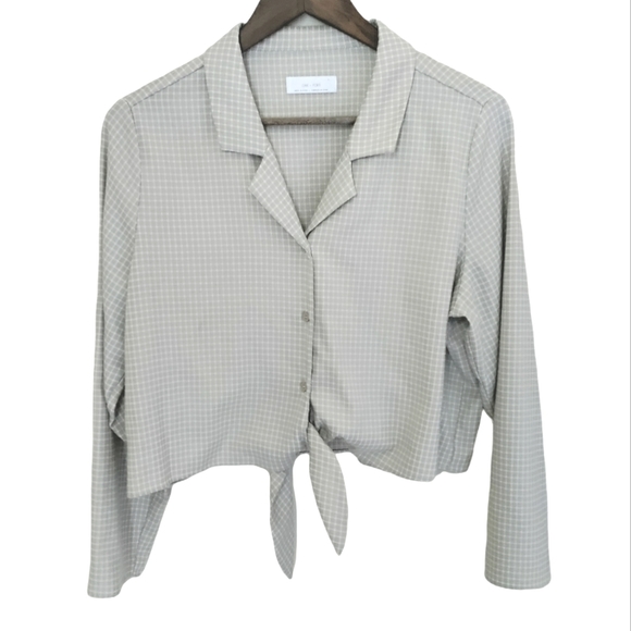 OAK + FORT Tops - OAK + FORT Cropped Button Down Long Sleeve Waist Tie Size L Beige + White Checks